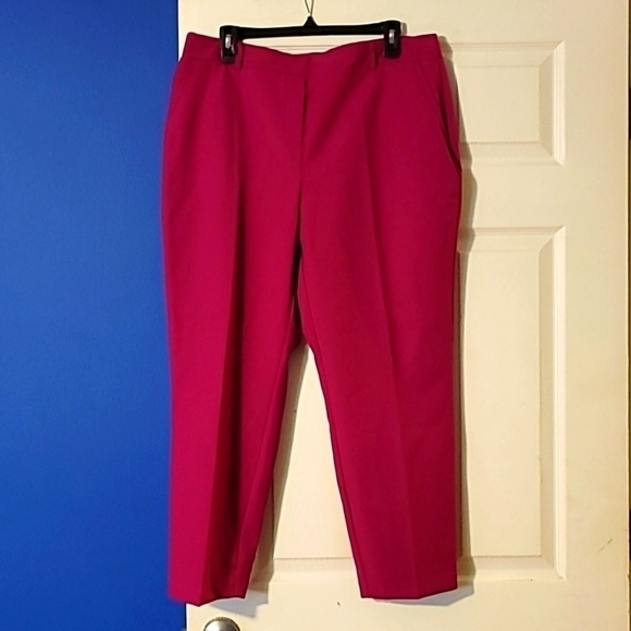 Cute pants - Picture 1 of 4